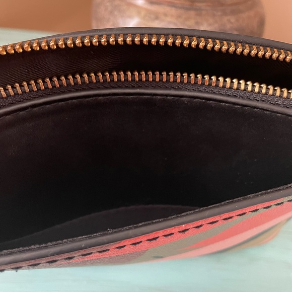 NWOT New Day Crossbody Bag (NWOT) - Picture 4 of 4